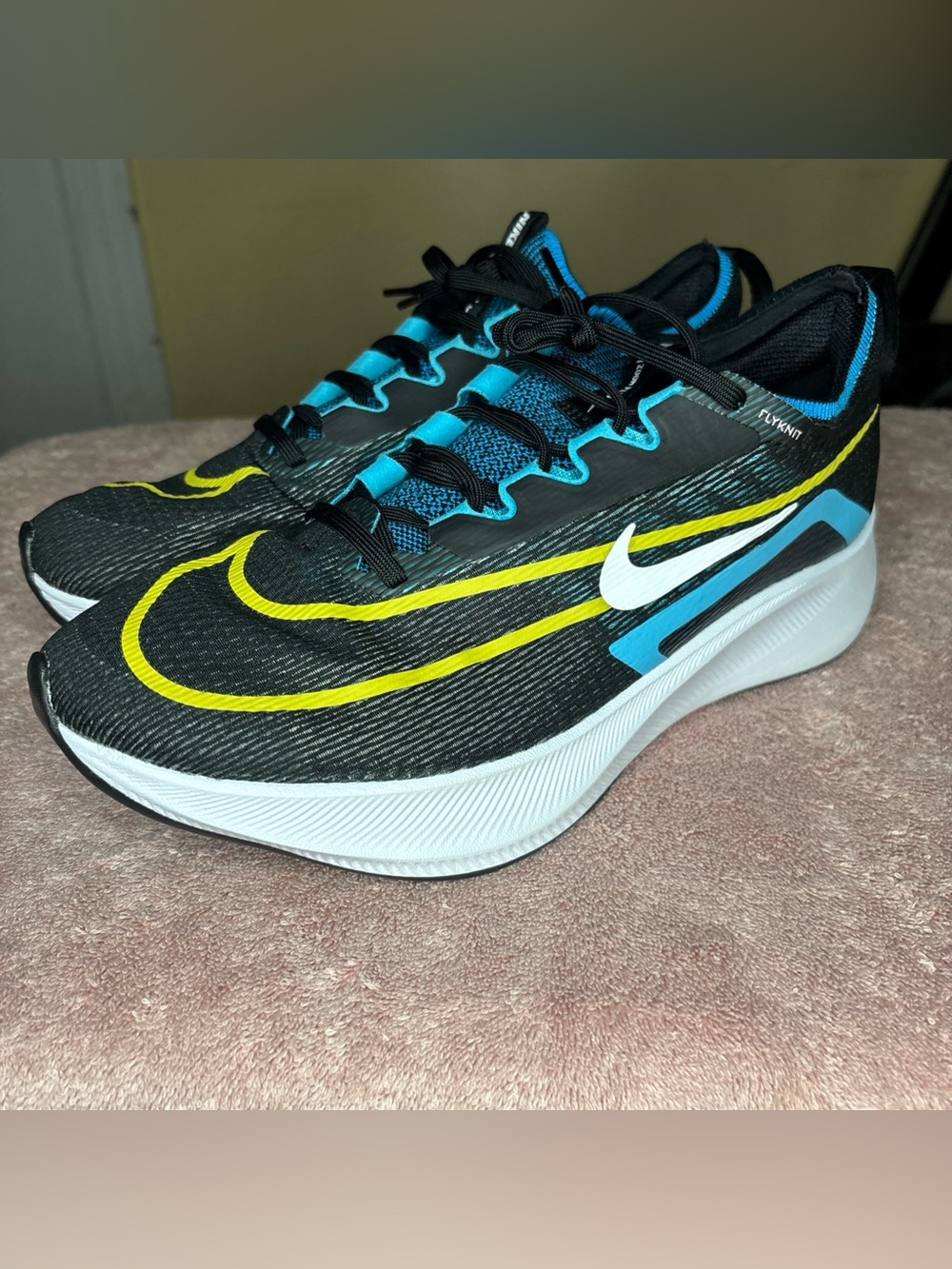 Nike Zoom Fly 4 Black Grey Blue Chlorine Running CT2392-003 Mens Size 9.5